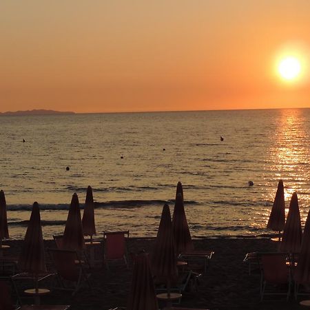 Noemi Leilighet San Vincenzo Rom bilde